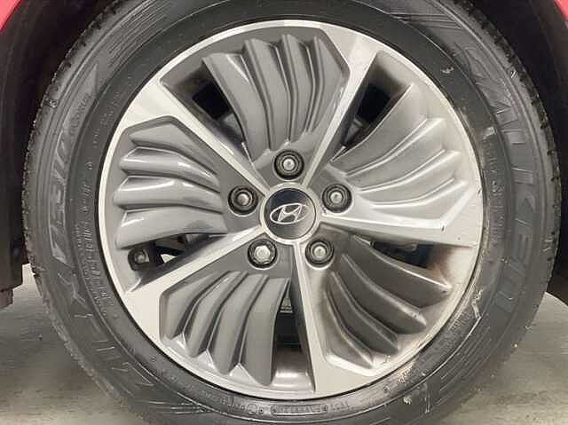 Hyundai IONIQ 1.6 GDi Plug-in Hybrid Premium SE 5dr DCT