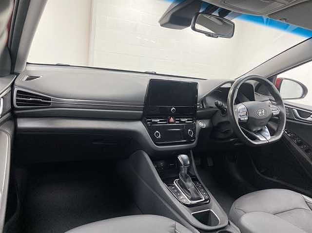 Hyundai IONIQ 1.6 GDi Plug-in Hybrid Premium SE 5dr DCT
