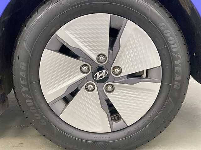 Hyundai IONIQ 1.6 GDi Hybrid Premium 5dr DCT