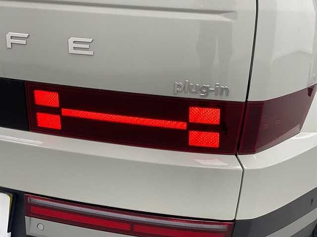 Hyundai SANTA FE 1.6 TGDi Plug-in Hybrid Ultimate 5dr 4WD Auto
